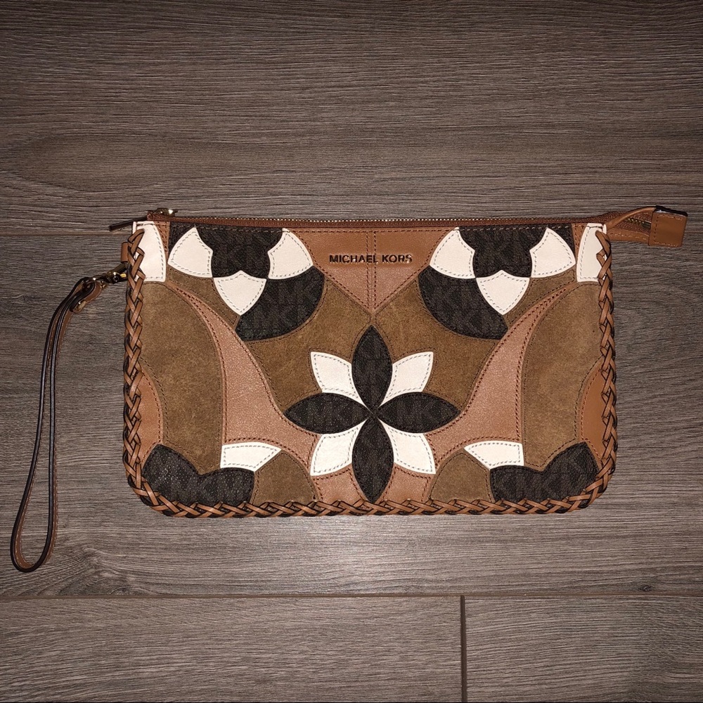 NWOT Michael Kors Wristlet